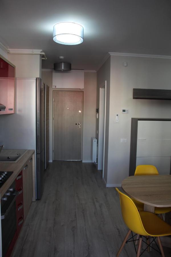 Lowcost Tryp Apartment Oradea Bagian luar foto