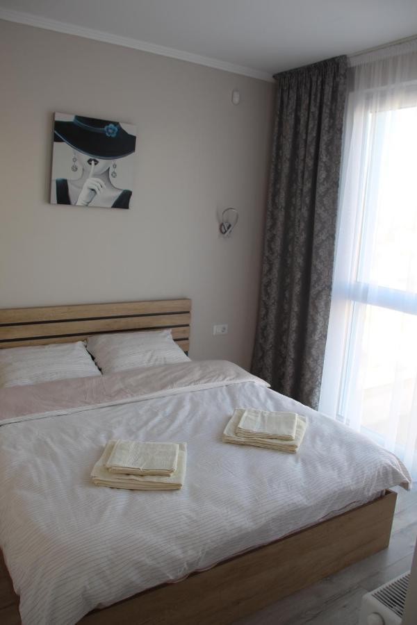 Lowcost Tryp Apartment Oradea Bagian luar foto